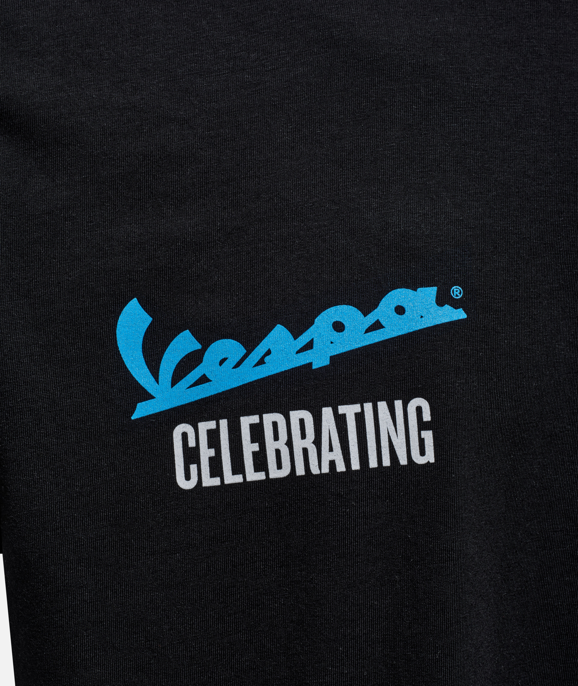 Vespa T-shirt "140 jaar Piaggio" zwart blauw